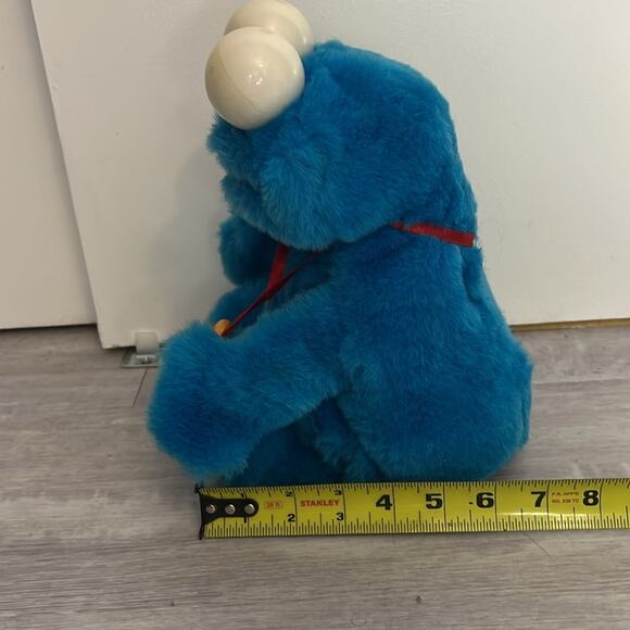 Vintage Blue Cookie Monster plush (does not make noise) - Picture 6 of 6